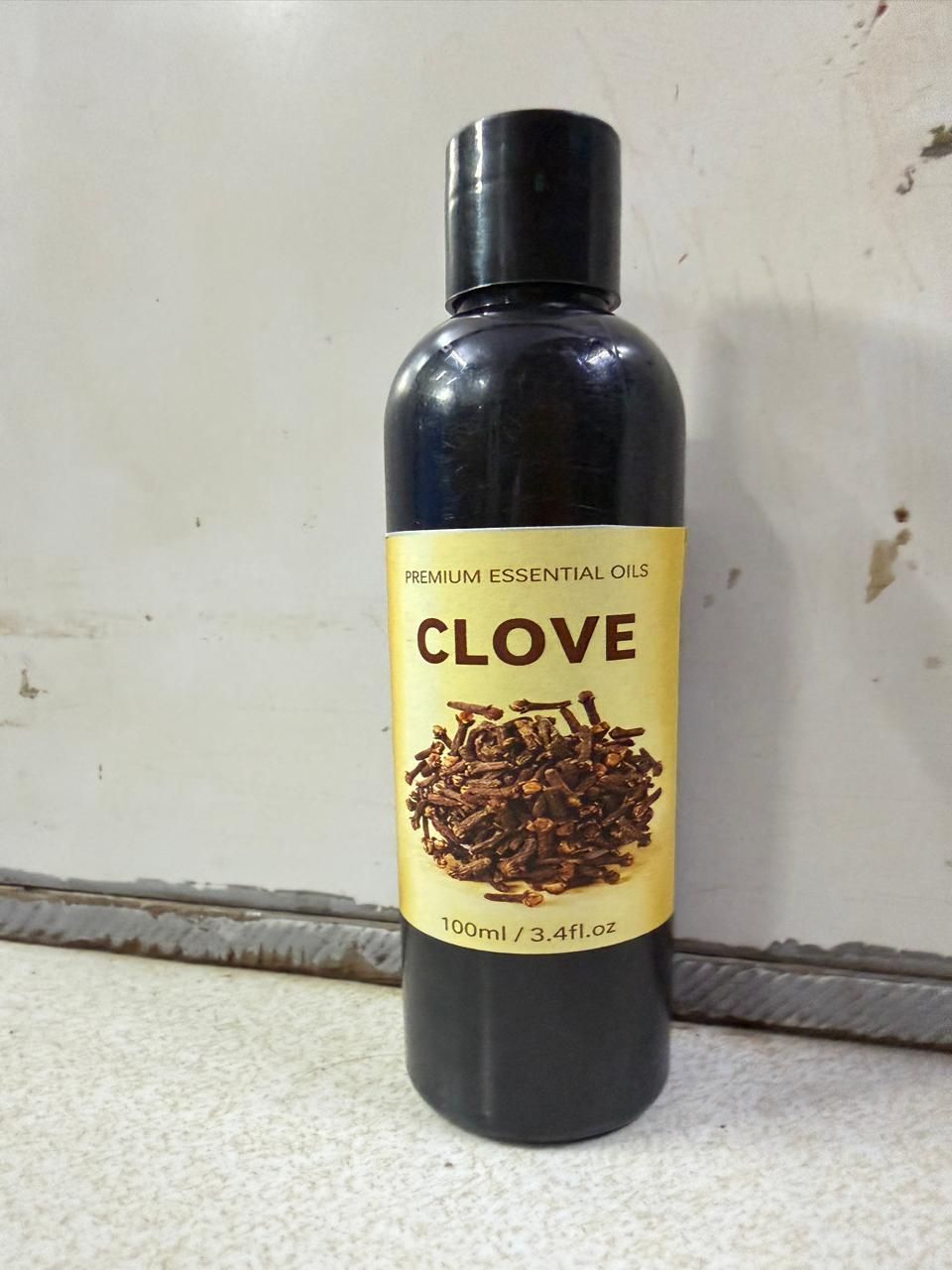 Clove Essential Oil For  Facial Care Massage 100 ml (Pack of 1)